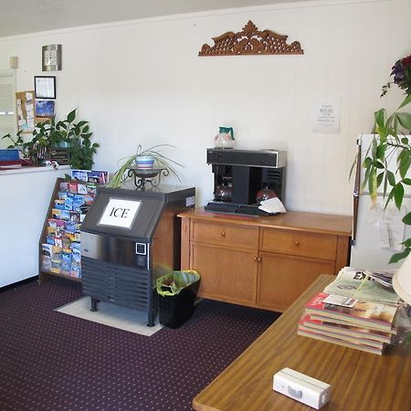 Economy Inn Ontario Εξωτερικό φωτογραφία